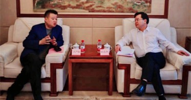 华云数据许广彬与厦门市委书记胡昌升等领导交流云计算发展之路