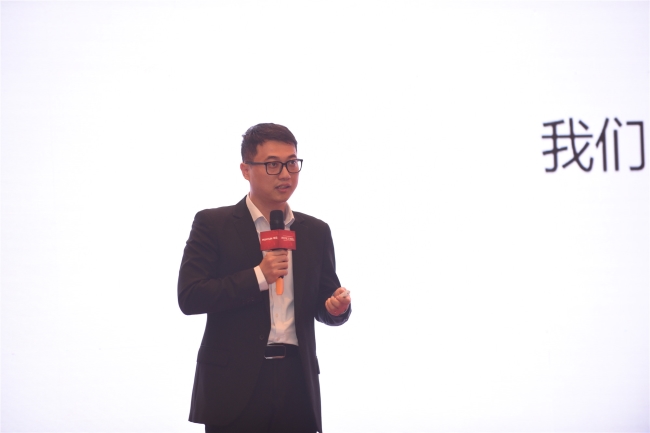 华云数据集团解决方案中心高级副总裁